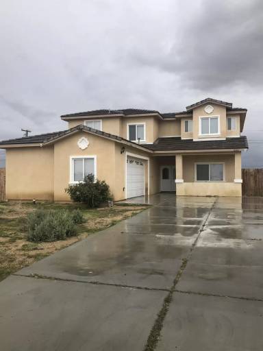 Main picture of 8548 Heather Ave