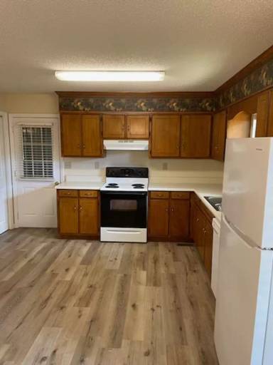 Main picture of 142 Ashlin Woods Dr NE