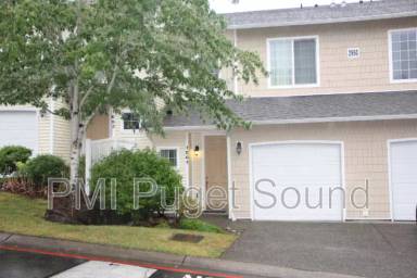 Main picture of 2950 SE 11th Pl
