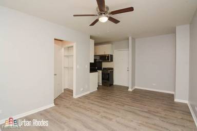 Main picture of 4031 N Kenmore Ave
