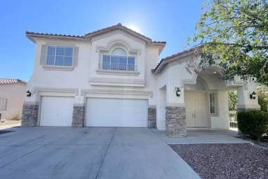 Main picture of 951 Golden Poppy St