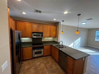 Main picture of 3857 Pell Pl