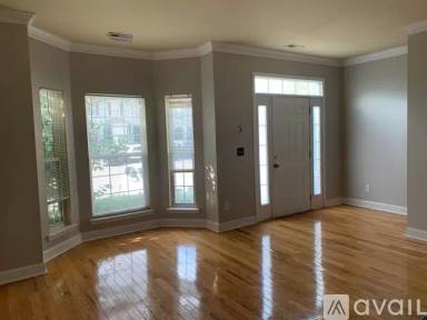 Main picture of 225 Southgate Ln