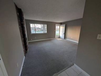 Main picture of 400 Lufkin Dr