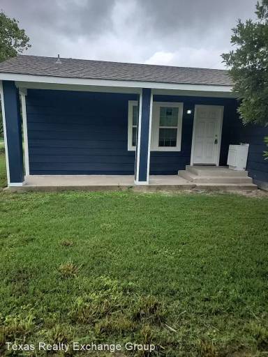 Main picture of 317 Glenoak Dr