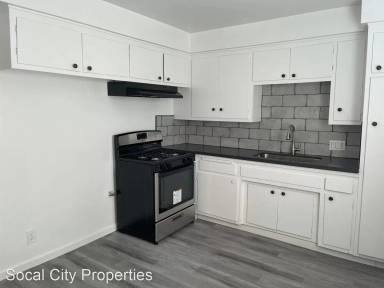 Main picture of 4760 Edison St