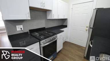 Main picture of 3815-23 N Greenview Ave