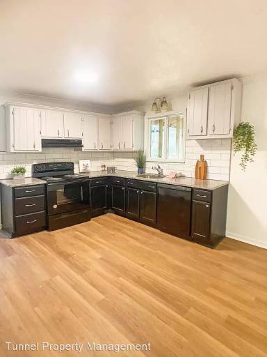Main picture of 262 Tinker Bell Cir