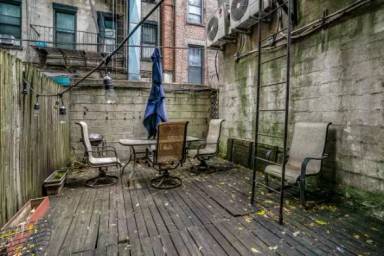 Main picture of 96 Orchard St