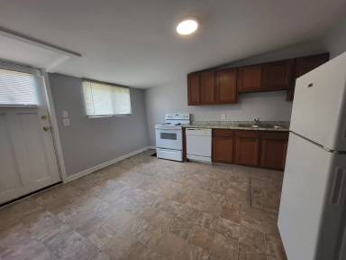 Main picture of 619 E 18th St