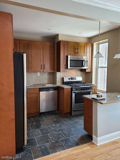 Main picture of 127 E 31st St