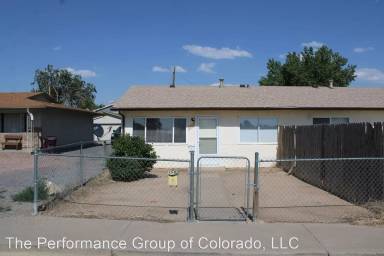 Main picture of 1500 N La Crosse Ave