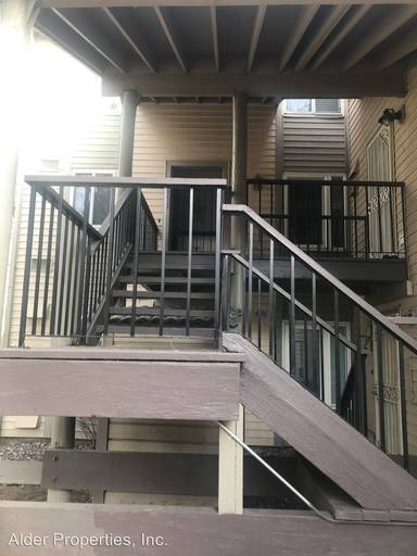 Main picture of 2353 Roundhouse Rd