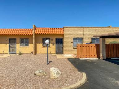 Main picture of 970 S Pantano Rd