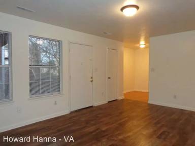Main picture of 9624 1st Bay St