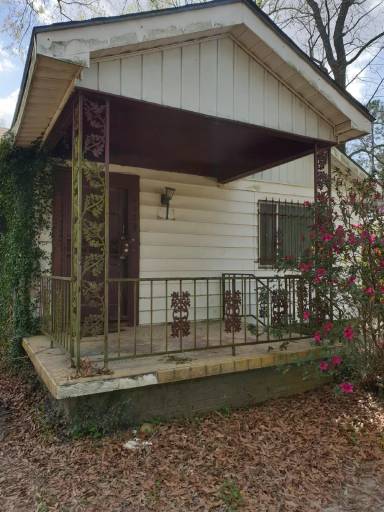 Main picture of 4926 Mohican St