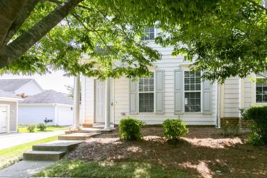 Main picture of 301 Danbury Ct