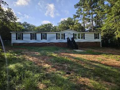Main picture of 104 Angie Dr
