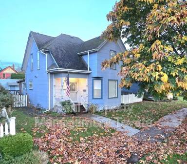 Main picture of 2320 Jaeger St
