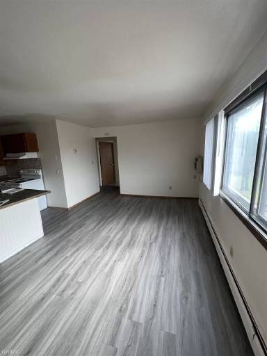 Main picture of 903 18th St S