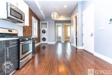 Main picture of 2358 Pacific St