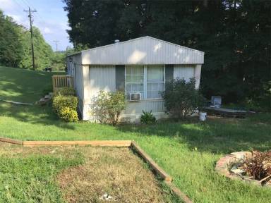 Main picture of 845 N Holcomb Dr