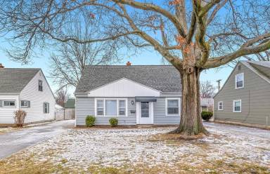 Main picture of 27151 Farringdon Ave