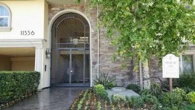 Main picture of 11556 Burbank Blvd