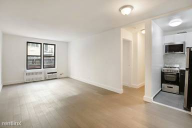 Main picture of 315 E 21st St