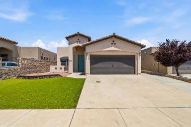 Main picture of 2120 Honour Point Pl