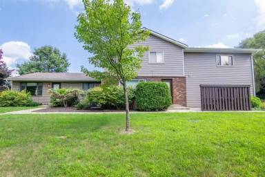 Main picture of 6500 Bella Vista Dr NE