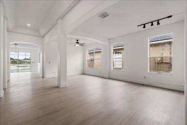 Main picture of 1923 Bridgeview Cir