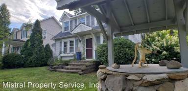 Main picture of 251 Quassaick Ave