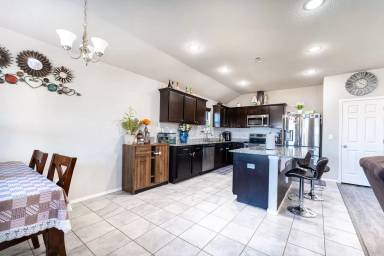 Main picture of 6704 SW Pilgrim Rd