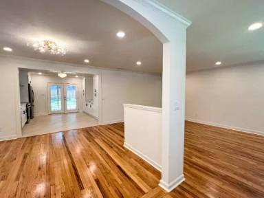 Main picture of 826 Blossom St SW