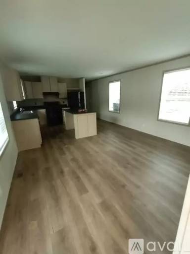 Main picture of 7 Royal Ct