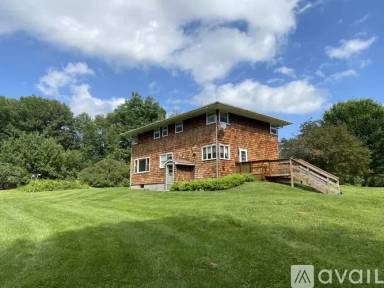 Main picture of 52 Huston Rd