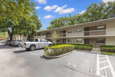 Main picture of 3034 Eastland Blvd