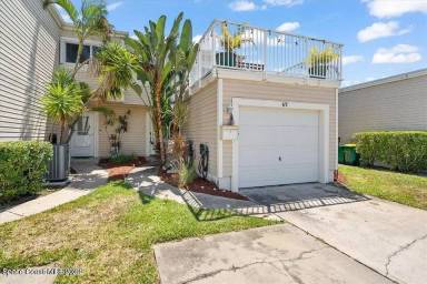 Main picture of 65 Emerald Ct