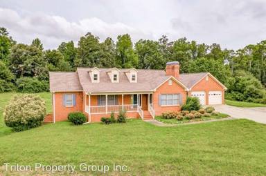 Main picture of 551 Arnold Mill Rd