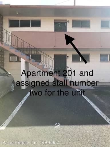 Main picture of 909 University Ave