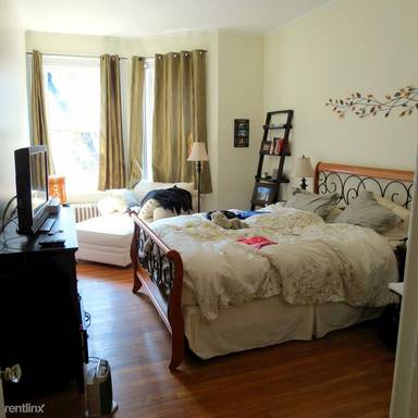 Main picture of 300 Beacon St
