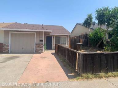 Main picture of 293 E Trident Dr