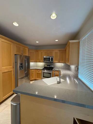 Main picture of 1020 Cottage Way