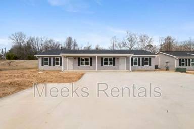 Main picture of 25 Cottage Ct
