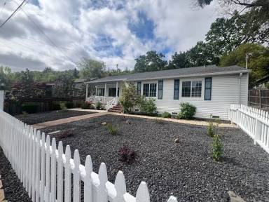 Main picture of 3343 Beechwood Dr