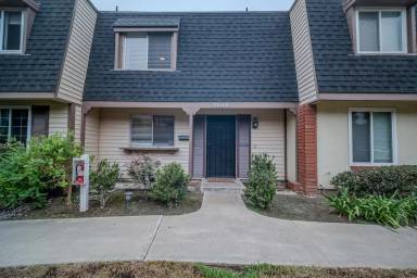 Main picture of 20368 Flora Ln