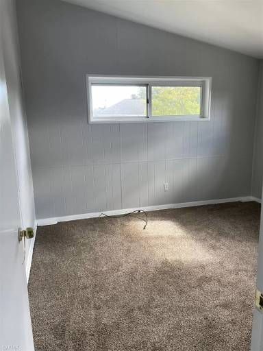Main picture of 19265 Rockcastle St