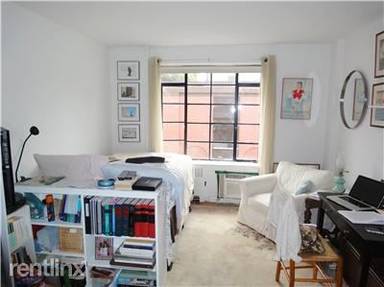 Main picture of 63 W 8th St