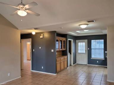 Main picture of 2502 Cervantes Ave